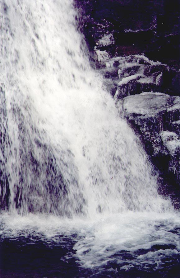 lowerstehekinfalls2.jpg